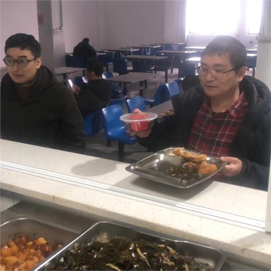 寒冬添暖 萬事“粥”全！協(xié)昌環(huán)保為員工送上愛心臘八粥插圖2